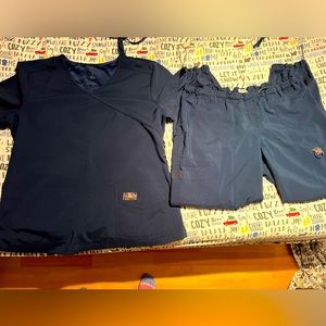 Koi Lite womens large tall navy scrub set top and pants